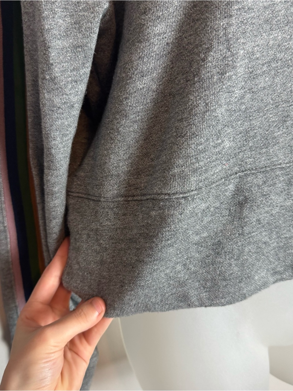 Madewell Gray Rainbow Stripe Cropped Crewneck Sweatshirt Size Medium - Picture 6 of 12